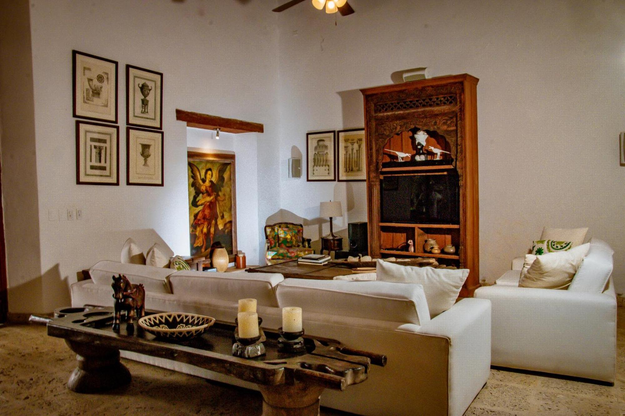 Сasa de vacaciones 5 Bedroom Inside Of The Walled