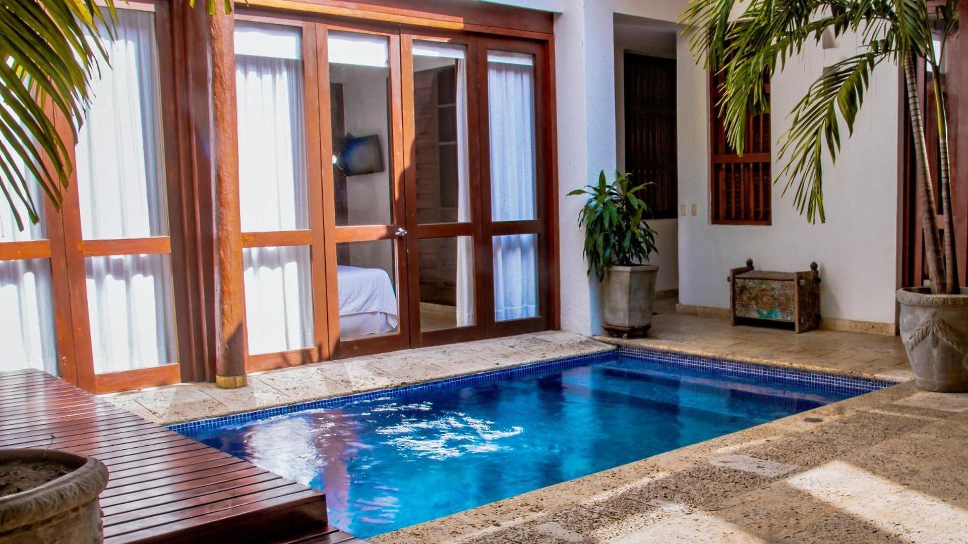 5 Bedroom Inside Of The Walled * Cartagena
