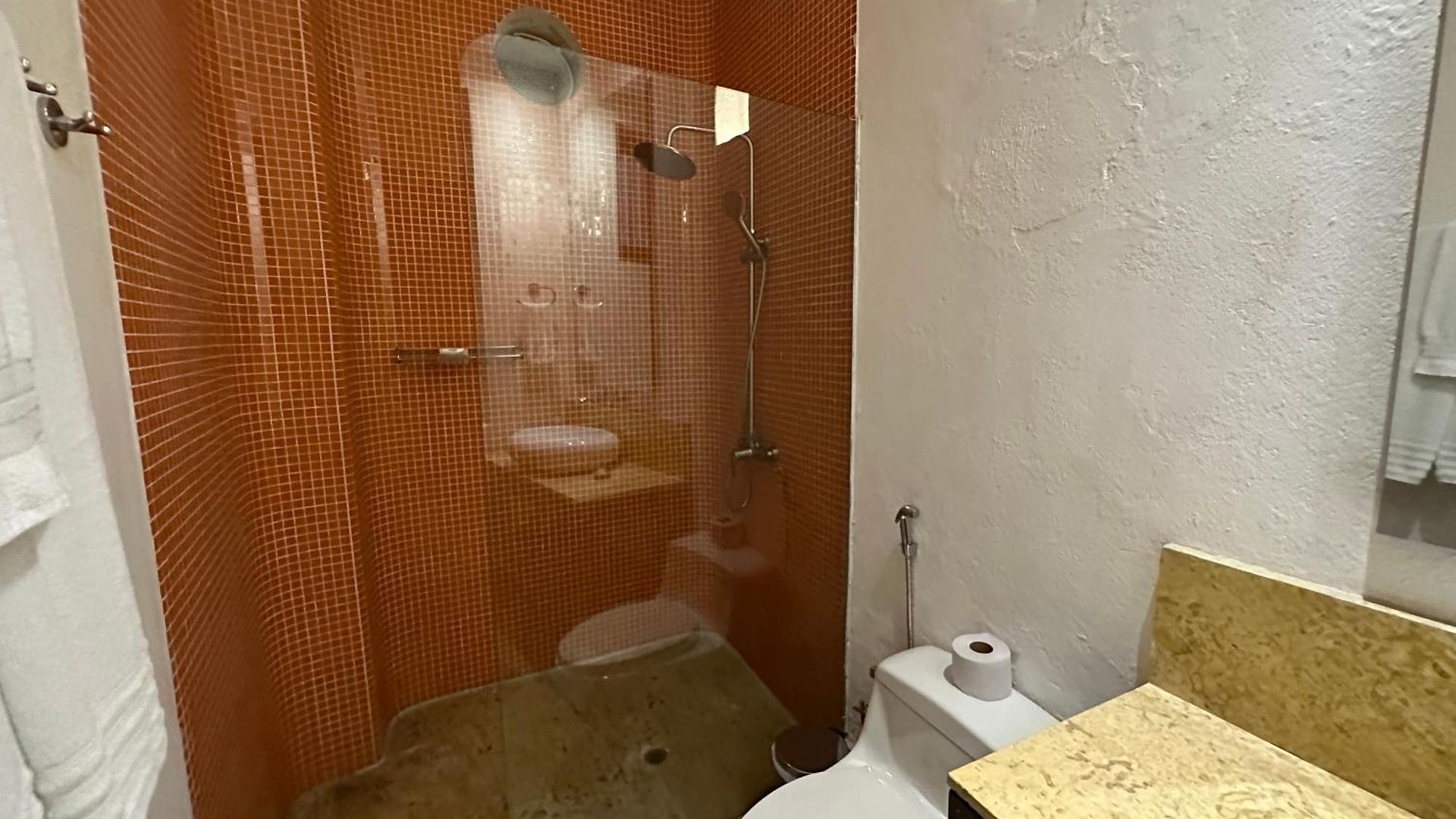 5 Bedroom Inside Of The Walled