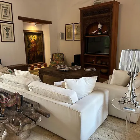 5 Bedroom Inside Of The Walled Cartagena