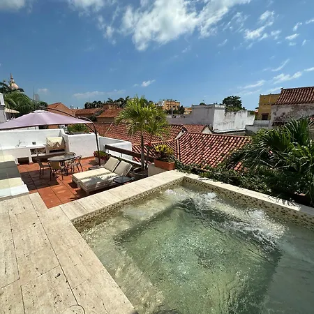 5 Bedroom Inside Of The Walled