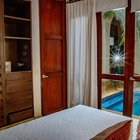 5 Bedroom Inside Of The Walled *
