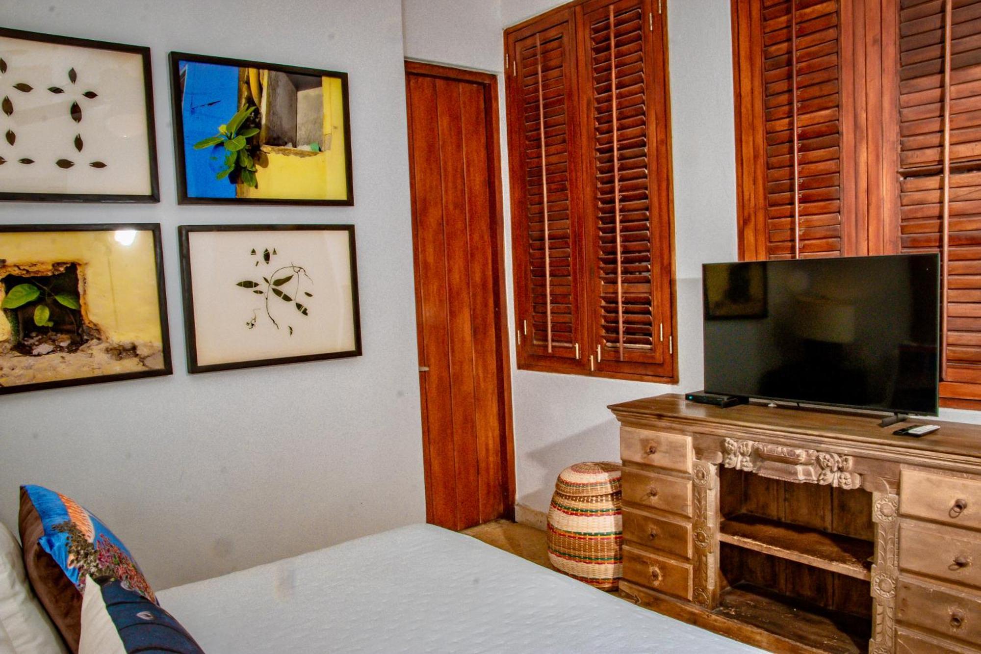5 Bedroom Inside Of The Walled Cartagena