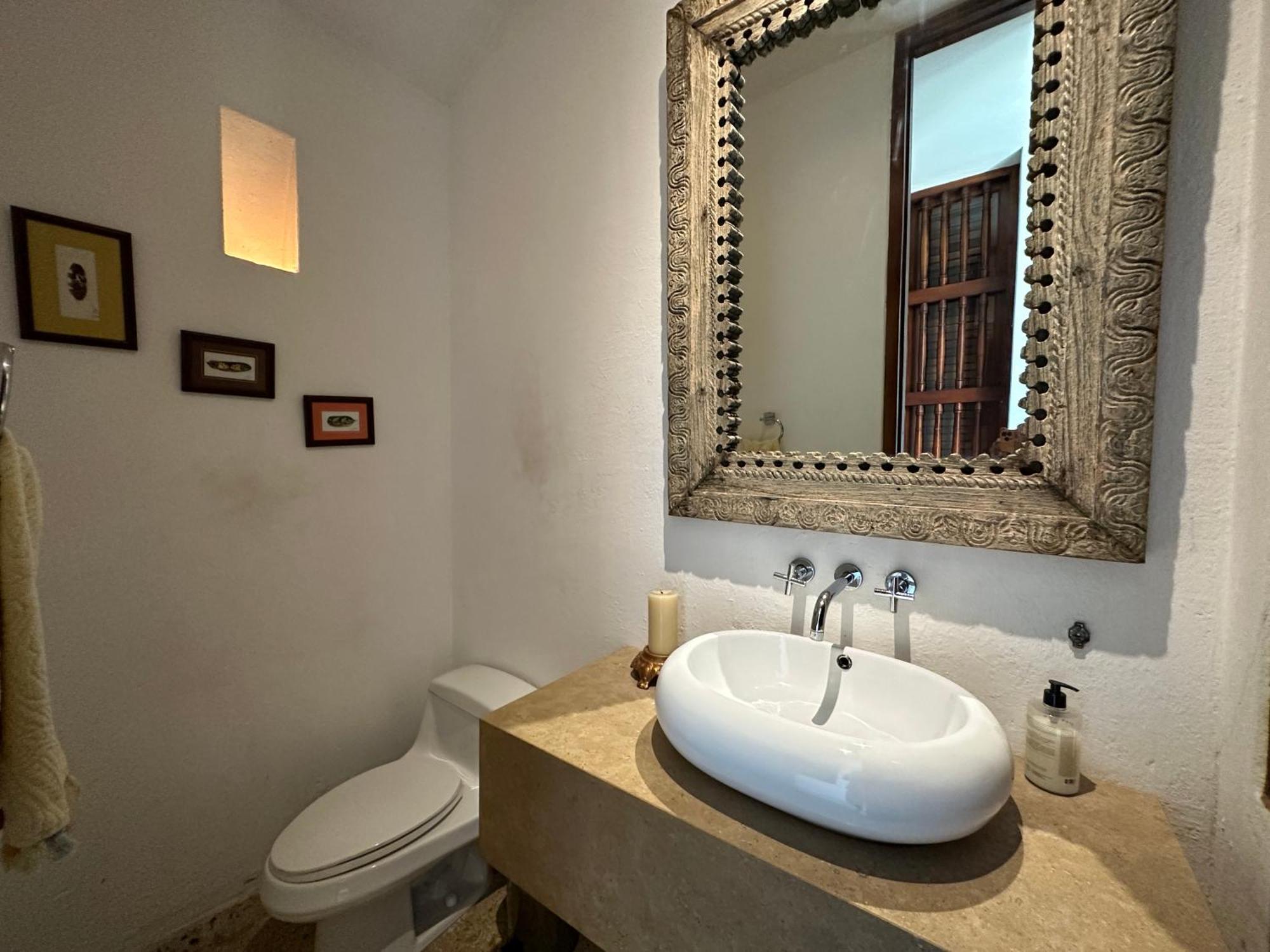 5 Bedroom Inside Of The Walled Holiday home *
